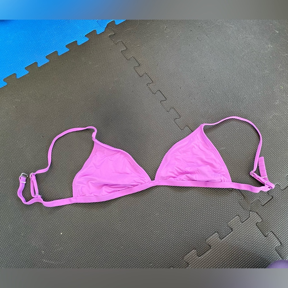 Billabong purple bikini top, L